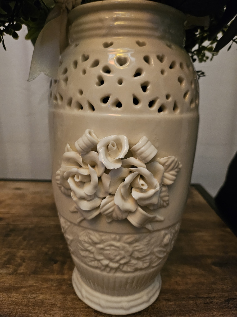 Elegant Cream Ceramic Rose Accent Vase - Home Accents